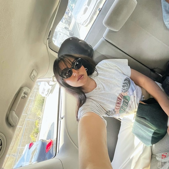 Meet your Posher, Mariah! - Picture 2 of 10